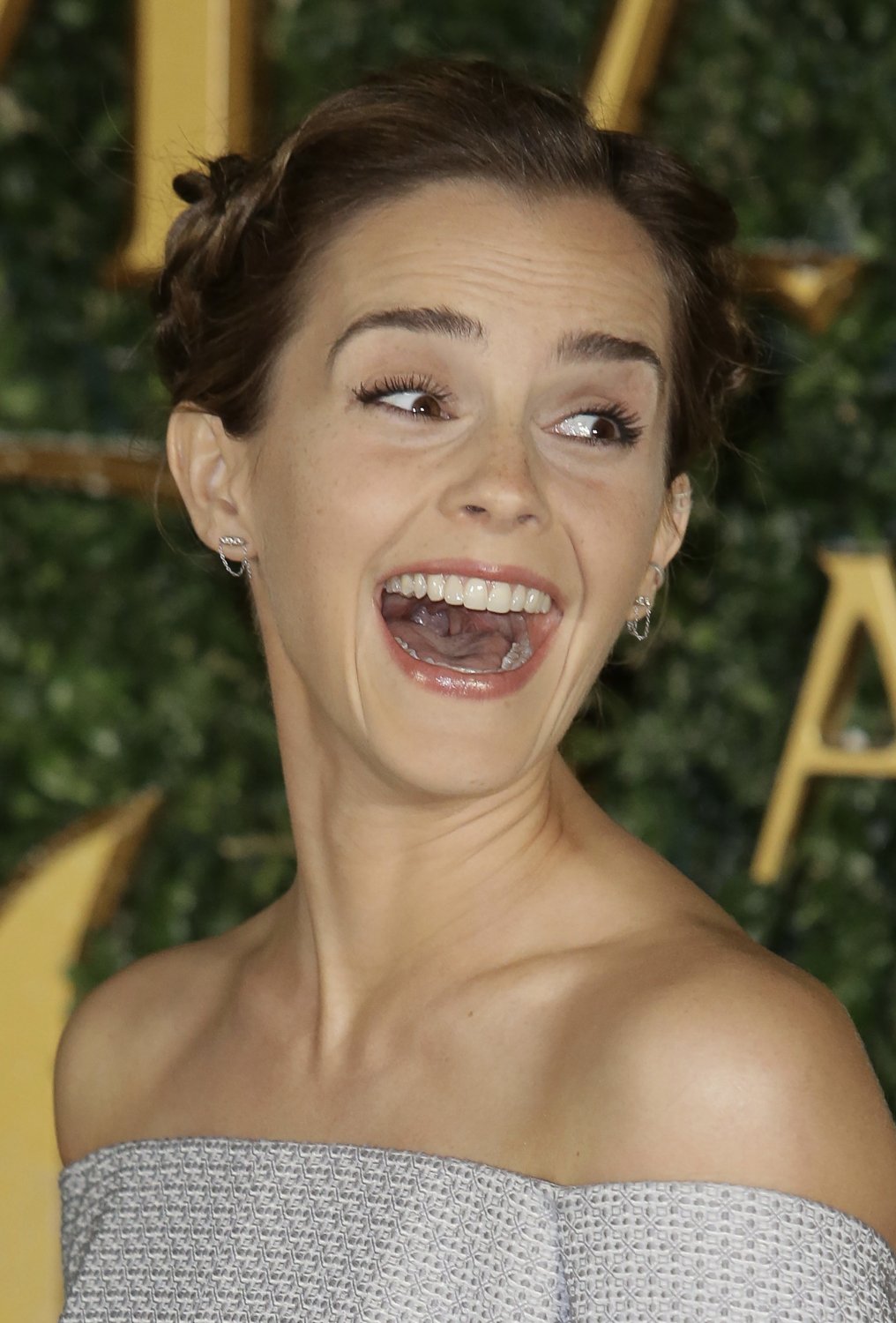 hVEjQBJ8 Emma Watson 10.jpg